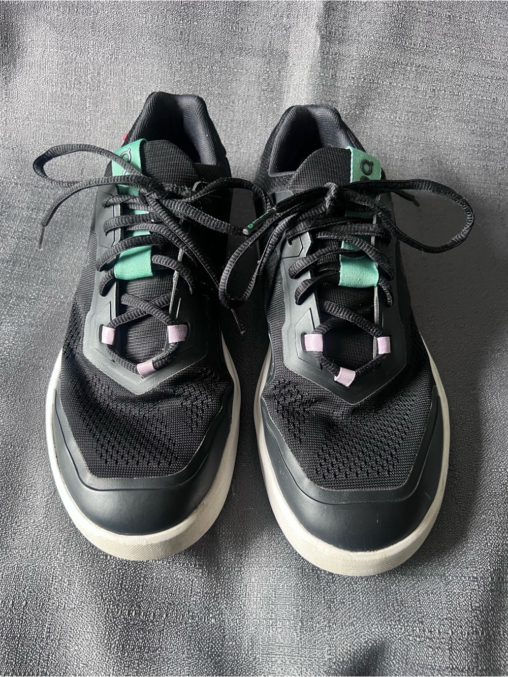 On Cloud Running Sneakers Black Mint USW8